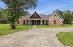 195 N Oak, Buna, TX 77612