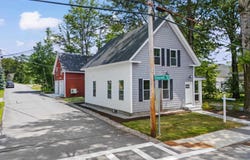 40 Rush Road, Henniker, NH 03242