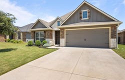 3200 Samson Drive, Lorena, TX 76655