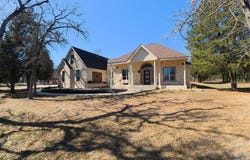 330 Arbors Circle, Elgin, TX 78621
