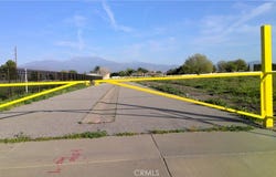 1 N Lyon Avenue, Hemet, CA 92543