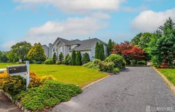 8 Staudt Court, Franklin, NJ 08873