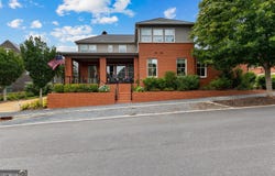 185 Central Avenue, Fayetteville, GA 30214
