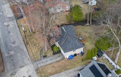 38 Hapgood Rd, Worcester, MA 01605