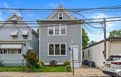 6 Pleasant Ave, Clifton City, NJ 07013-2109