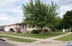 2500 N Lyme Grass Ave, Sioux Falls, SD 57107