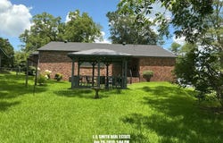 87 HWY 528, BAY SPRINGS, MS 39422