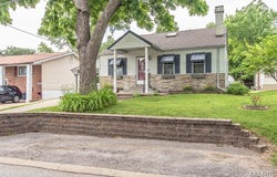 47 Young Drive, St Louis, MO 63135