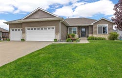 542 Rolling Hills Dr, Tiffin, IA 52340