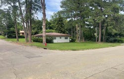 121 S Seventh Street, De Queen, AR 71832