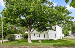 122 E Main Street, Stanford, IL 61774
