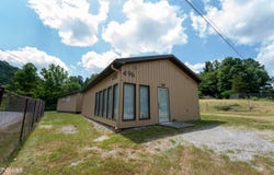 496 River Road, Sneedville, TN 37869