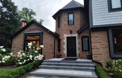 284 Woodwind Drive, Bloomfield Hills, MI 48304