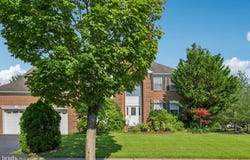 2 CARRIAGE COURT, EAST WINDSOR, NJ 08520
