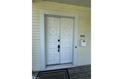 300 N 4th Street, Clear Lake, IA 50428