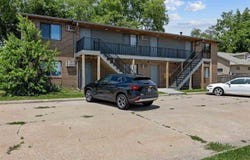 504 2nd Ave, Coralville, IA 52241