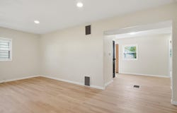 1074 S James Road, Columbus, OH 43227