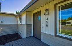 355 W BERDINE ST, Roseburg, OR 97471