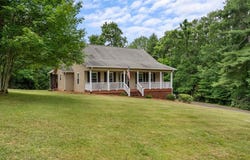 271 Laurel Dr, Fancy Gap, VA 24328
