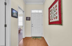 53 Cobble St, Clifton City, NJ 07013-2224