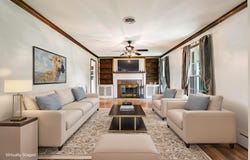 10 ALDEN ST, STAUNTON, VA 24401