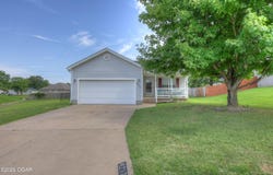 4217 W 27th Place, Joplin, MO 64804