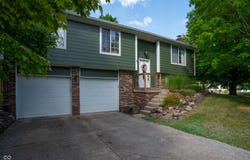 6118 Thrushwood Circle, Indianapolis, IN 46250