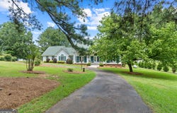 1071 Lakeshore, Buckhead, GA 30625
