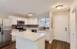 4 TOUCHSTONE, LakeOswego, OR 97035