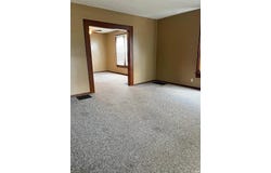 80 F St NW, Linton, IN 47441