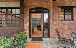 425 E 11Th St, Oakland, CA 94606
