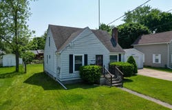 1004 Crosslanes Street, Mt Pleasant, MI 48858