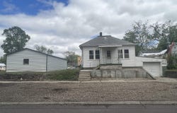 307 Cedar Avenue, Charter Oak, IA 51439