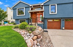 612 SE CUMBERLAND Drive, Lee's Summit, MO 64063
