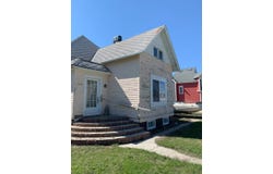 308 Main Ave E, Rolla, ND 58367