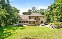 12 Mountain View Ct, Ewing Twp., NJ 08628-1846