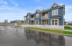 336 E Grosbeak Ave, Hayden, ID 83835