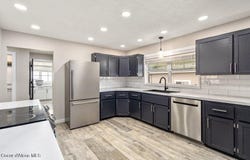 807 E Garden Ave, Osburn, ID 83849