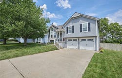 209 S Pelham Path, Raymore, MO 64083