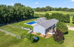46788 278th St, Lennox, SD 57039