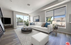 6702 Balboa Blvd, Van Nuys, CA 91406