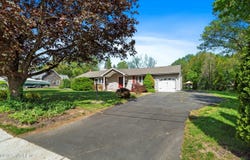 601 East Road, Middletown, NJ 07748