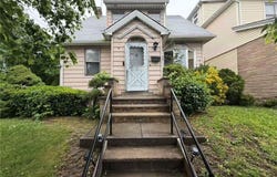 7601 164th Street, Fresh Meadows, NY 11366