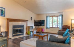 202 Sunset Circle, Columbus, WI 53925