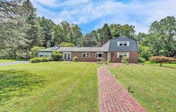 34 RIDGEFIELD Lane, Radford, VA 24141