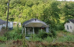 20100 Kentucky 122, Bevinsville, KY 41606