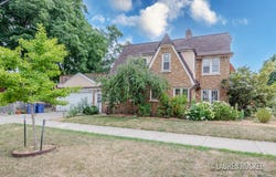 2200 College Avenue SE, Grand Rapids, MI 49507