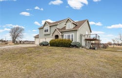 2090 N 900th Road, Eudora, KS 66025
