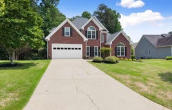 5176 Glenstone, Gainesville, GA 30504