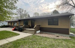 115 Nelson Street S, Evansville, MN 56326